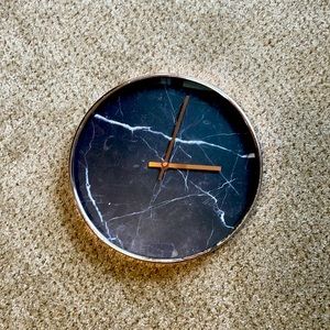 ROSE GOLD CLOCK WITH MARBLE